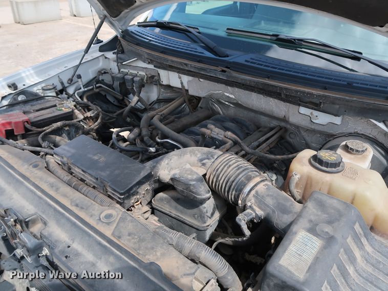 image for item GE9003 2013 Ford F150 XLT SuperCrew pickup truck