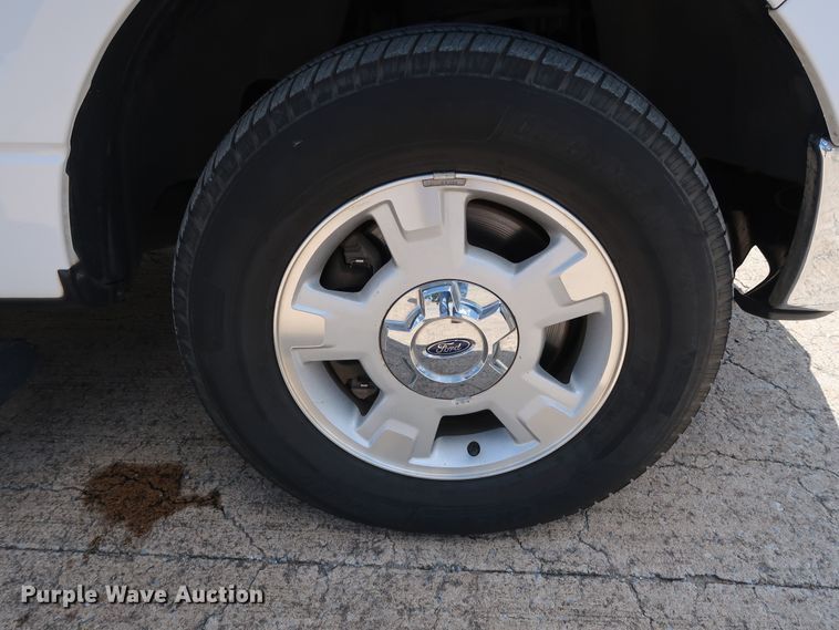 image for item GE9003 2013 Ford F150 XLT SuperCrew pickup truck