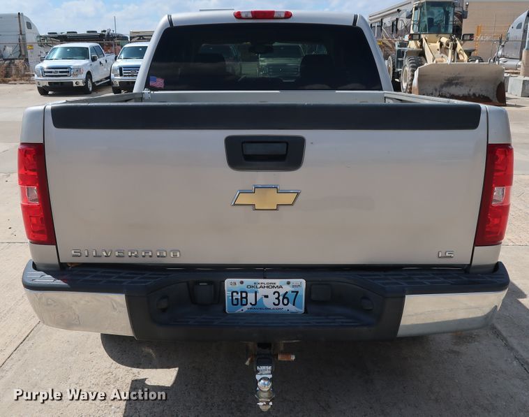 image for item GE9004 2007 Chevrolet Silverado 1500 LS Crew Cab pickup truck