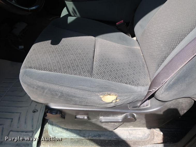 image for item GE9004 2007 Chevrolet Silverado 1500 LS Crew Cab pickup truck