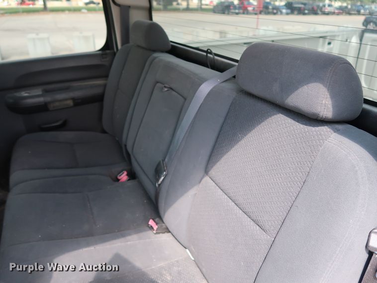 image for item GE9004 2007 Chevrolet Silverado 1500 LS Crew Cab pickup truck