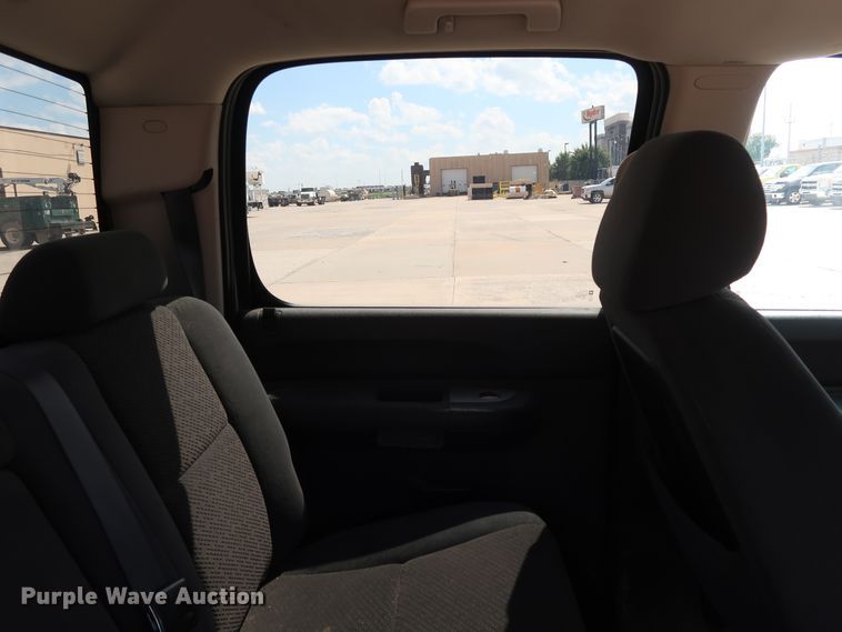 image for item GE9004 2007 Chevrolet Silverado 1500 LS Crew Cab pickup truck