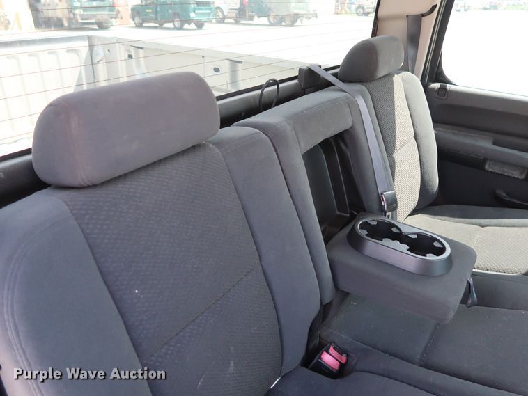 image for item GE9004 2007 Chevrolet Silverado 1500 LS Crew Cab pickup truck