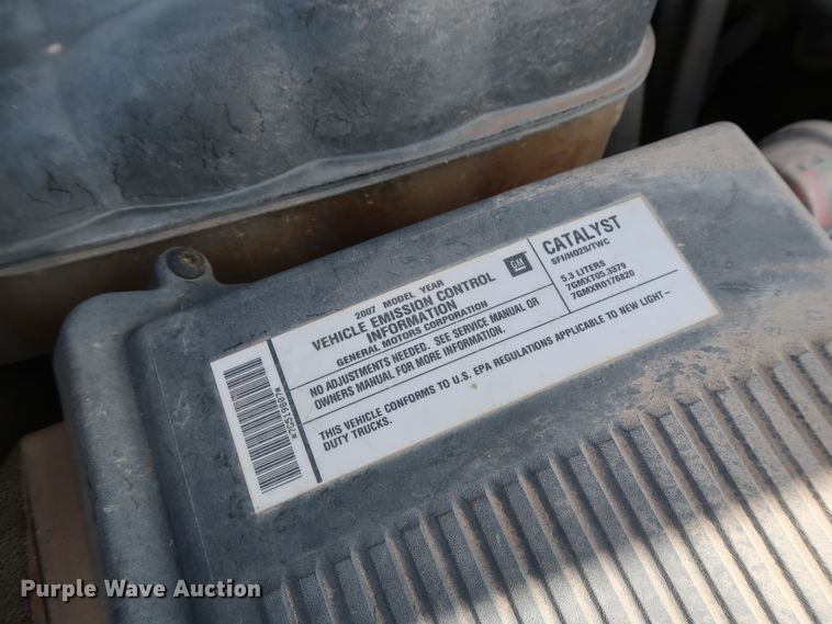 image for item GE9004 2007 Chevrolet Silverado 1500 LS Crew Cab pickup truck