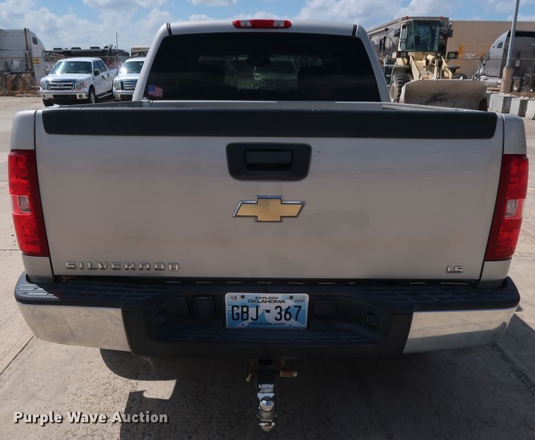 image for item GE9004 2007 Chevrolet Silverado 1500 LS Crew Cab pickup truck