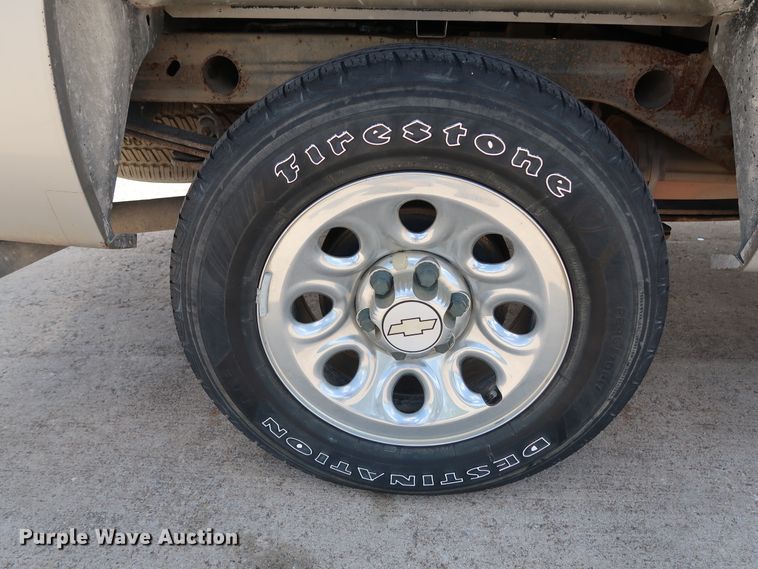 image for item GE9004 2007 Chevrolet Silverado 1500 LS Crew Cab pickup truck