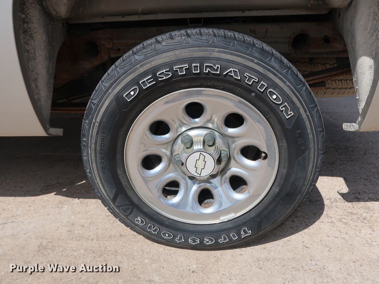 image for item GE9004 2007 Chevrolet Silverado 1500 LS Crew Cab pickup truck