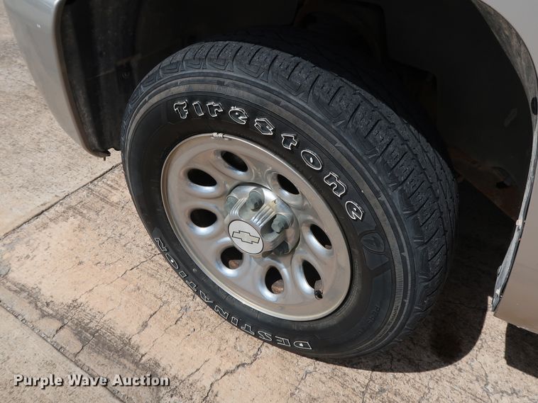 image for item GE9004 2007 Chevrolet Silverado 1500 LS Crew Cab pickup truck