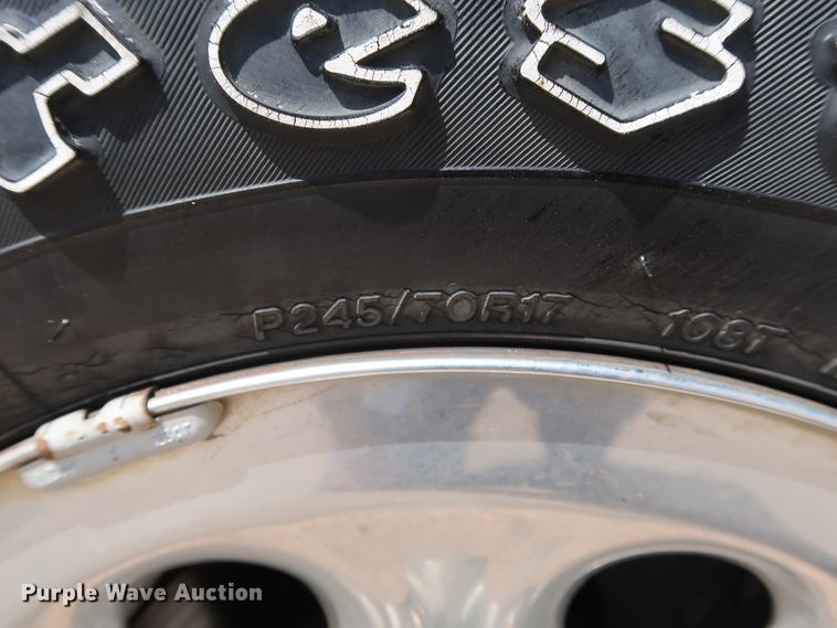 image for item GE9004 2007 Chevrolet Silverado 1500 LS Crew Cab pickup truck