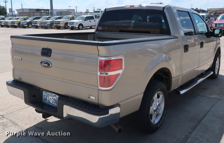 image for item GE9005 2010 Ford F150 XLT SuperCrew pickup truck