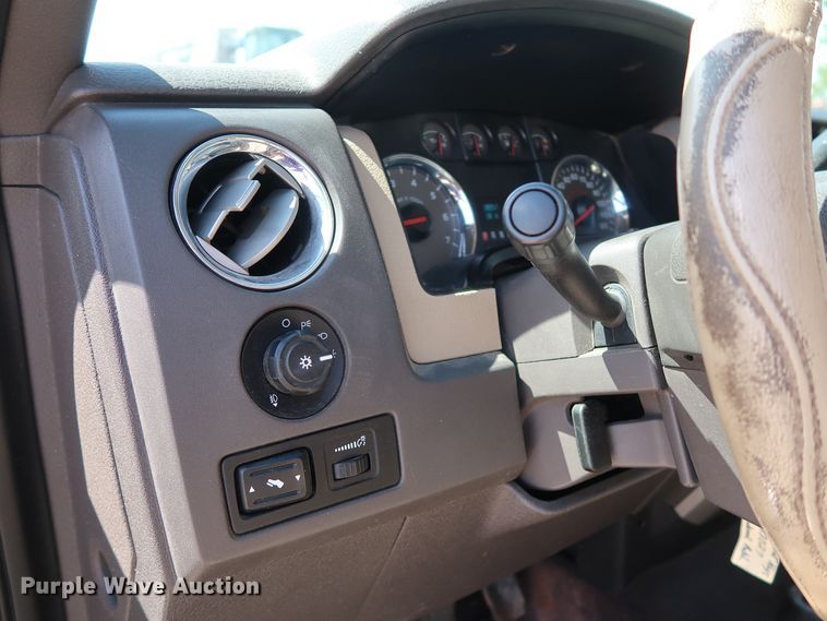 image for item GE9005 2010 Ford F150 XLT SuperCrew pickup truck