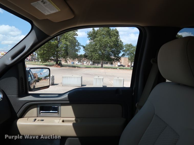 image for item GE9005 2010 Ford F150 XLT SuperCrew pickup truck