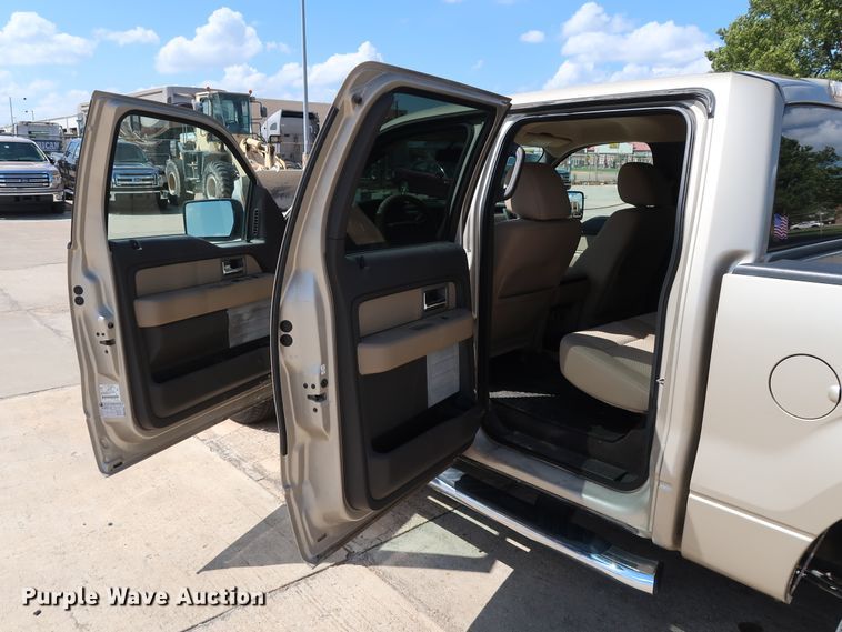 image for item GE9005 2010 Ford F150 XLT SuperCrew pickup truck