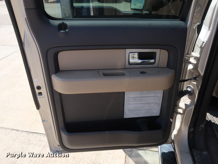 image for item GE9005 2010 Ford F150 XLT SuperCrew pickup truck