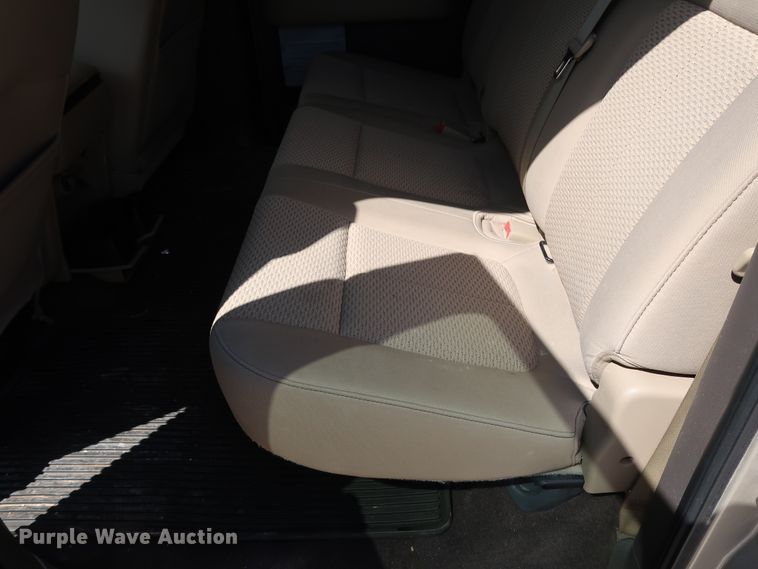 image for item GE9005 2010 Ford F150 XLT SuperCrew pickup truck