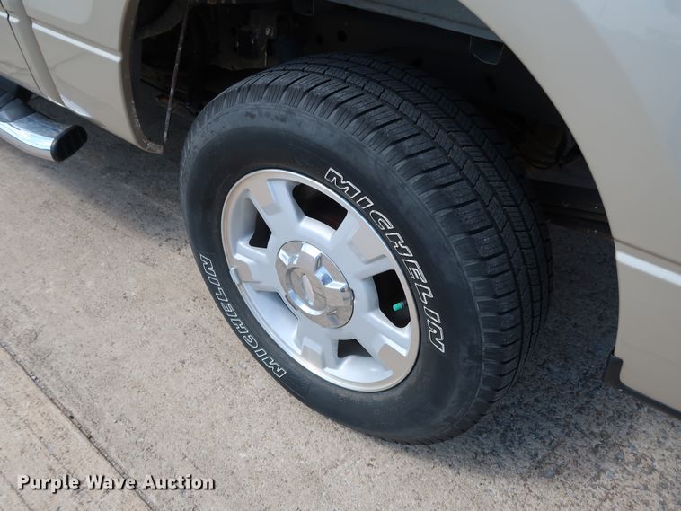 image for item GE9005 2010 Ford F150 XLT SuperCrew pickup truck