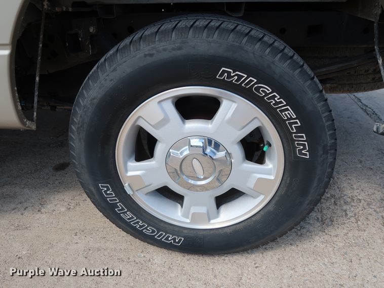 image for item GE9005 2010 Ford F150 XLT SuperCrew pickup truck