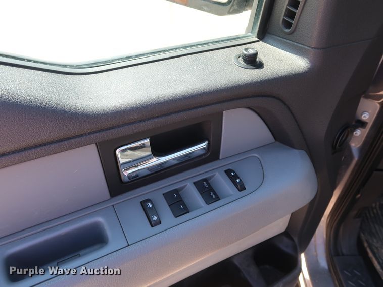 image for item GE9006 2013 Ford F150 XLT SuperCrew pickup truck