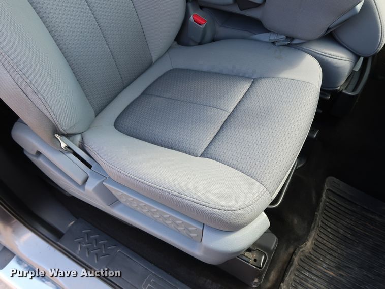 image for item GE9006 2013 Ford F150 XLT SuperCrew pickup truck