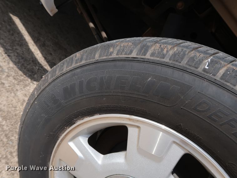 image for item GE9007 2013 Ford F150 XLT SuperCrew pickup truck