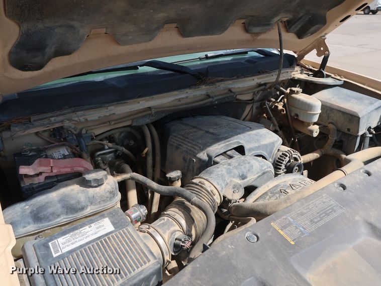 image for item GE9008 2007 Chevrolet Silverado 2500 pickup truck