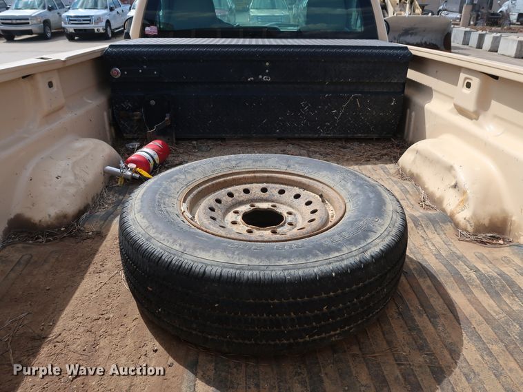 image for item GE9008 2007 Chevrolet Silverado 2500 pickup truck