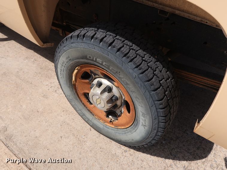 image for item GE9008 2007 Chevrolet Silverado 2500 pickup truck