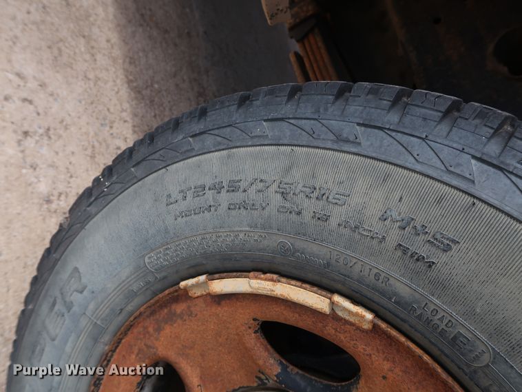 image for item GE9008 2007 Chevrolet Silverado 2500 pickup truck