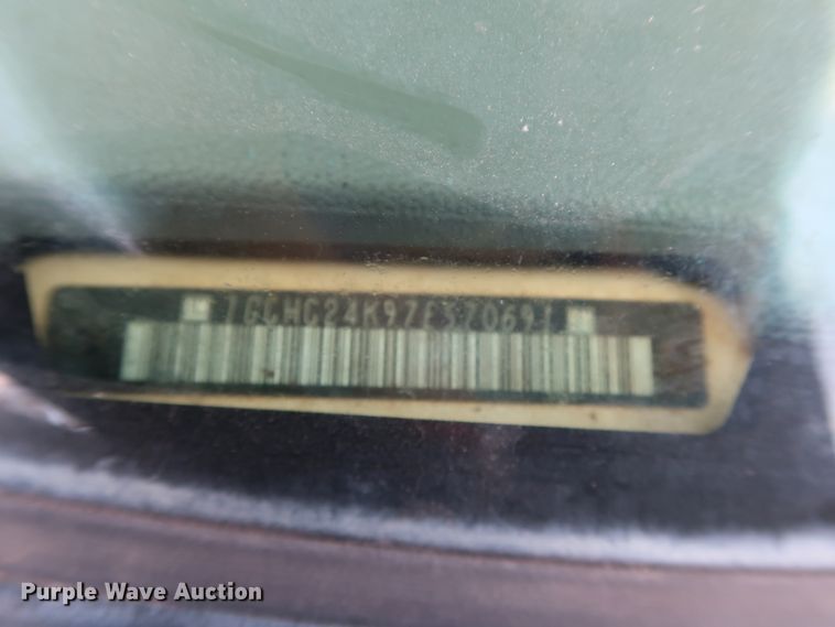 image for item GE9008 2007 Chevrolet Silverado 2500 pickup truck