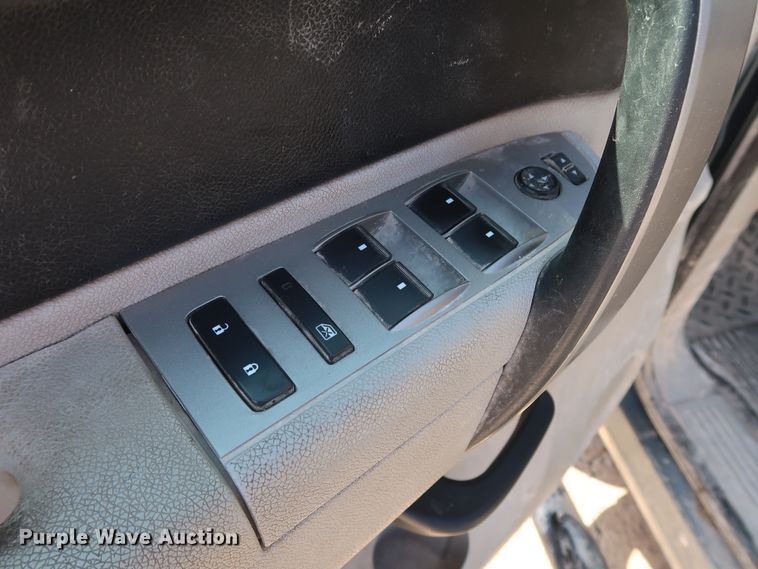 image for item GE9009 2011 Chevrolet Silverado 1500 Crew Cab pickup truck