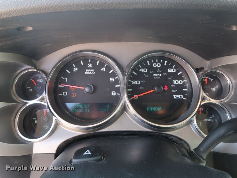 image for item GE9009 2011 Chevrolet Silverado 1500 Crew Cab pickup truck