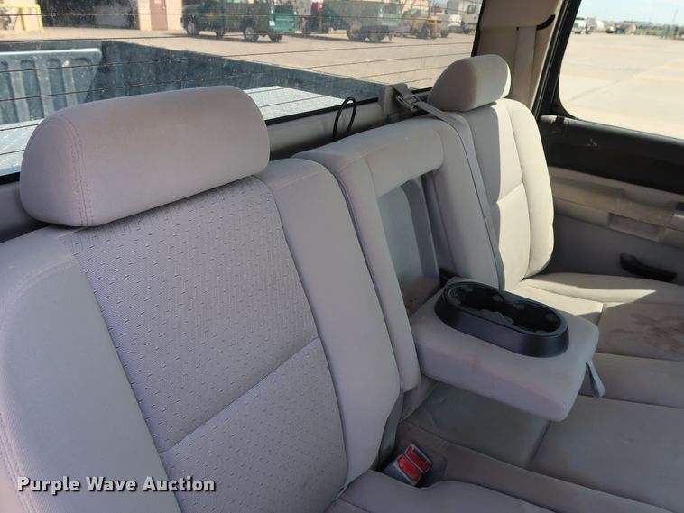 image for item GE9009 2011 Chevrolet Silverado 1500 Crew Cab pickup truck