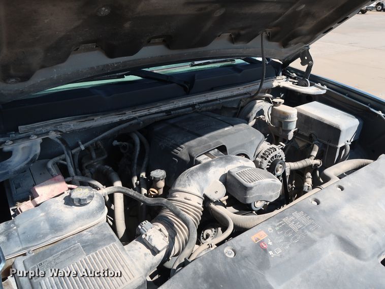 image for item GE9009 2011 Chevrolet Silverado 1500 Crew Cab pickup truck