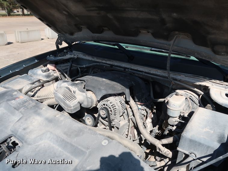 image for item GE9009 2011 Chevrolet Silverado 1500 Crew Cab pickup truck