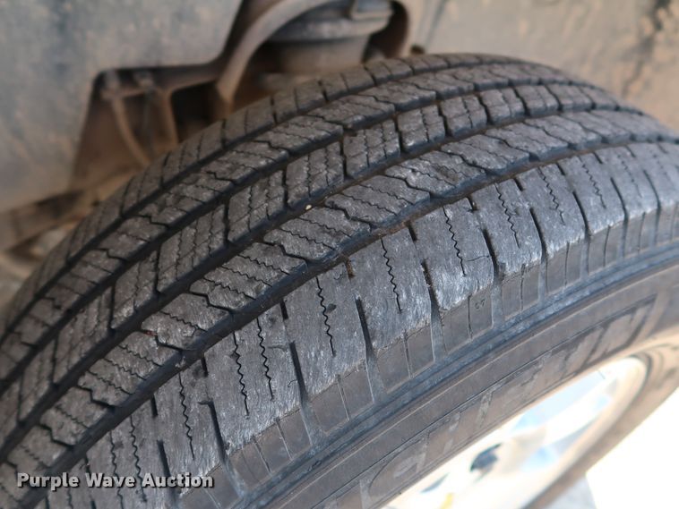 image for item GE9009 2011 Chevrolet Silverado 1500 Crew Cab pickup truck