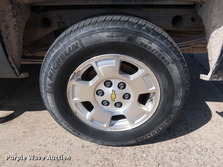 image for item GE9009 2011 Chevrolet Silverado 1500 Crew Cab pickup truck