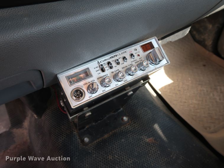 image for item GE9010 2010 Chevrolet Silverado 2500HD pickup truck