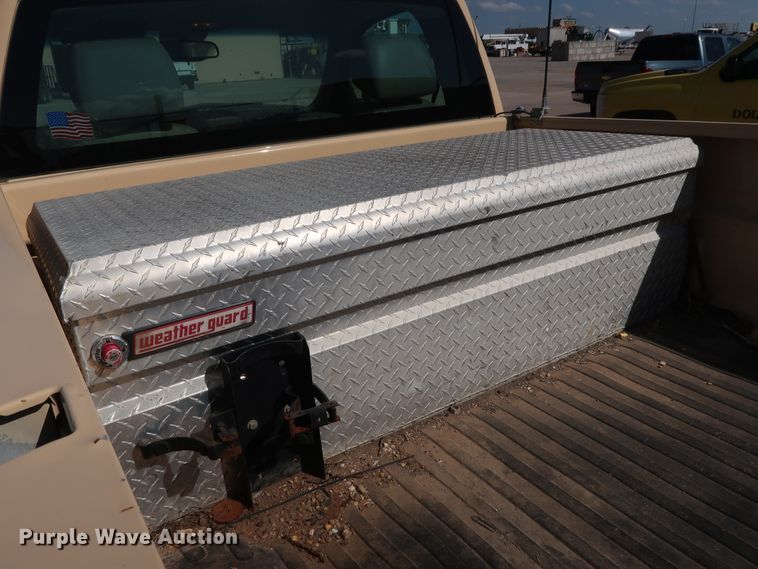 image for item GE9010 2010 Chevrolet Silverado 2500HD pickup truck