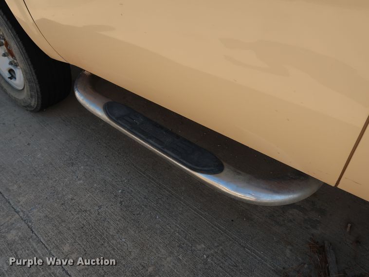 image for item GE9010 2010 Chevrolet Silverado 2500HD pickup truck