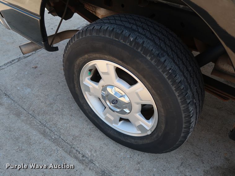 image for item GE9011 2009 Ford F150 XLT SuperCrew pickup truck