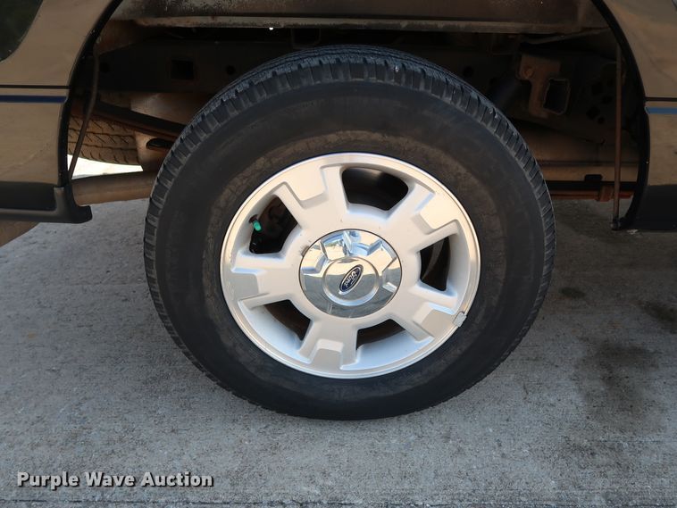 image for item GE9011 2009 Ford F150 XLT SuperCrew pickup truck