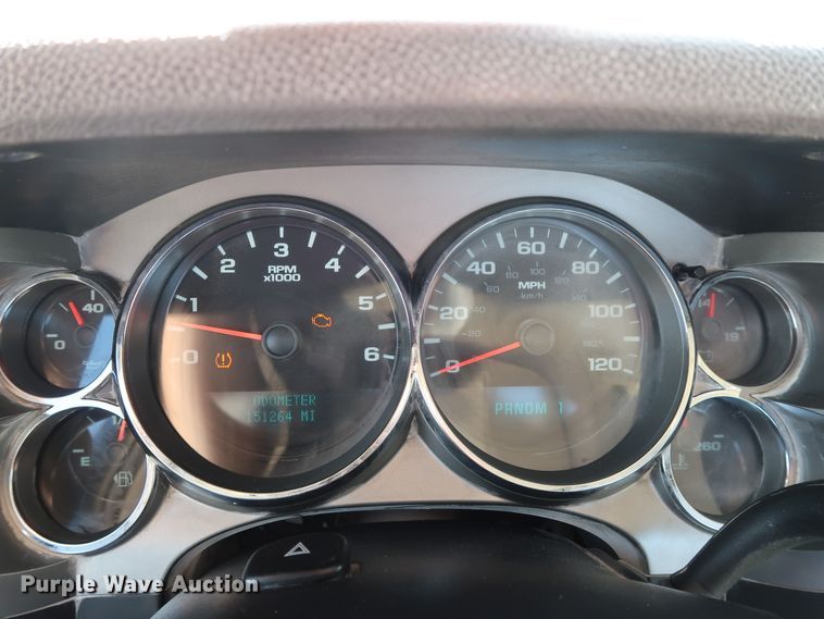 image for item GE9012 2010 Chevrolet Silverado 2500 pickup truck