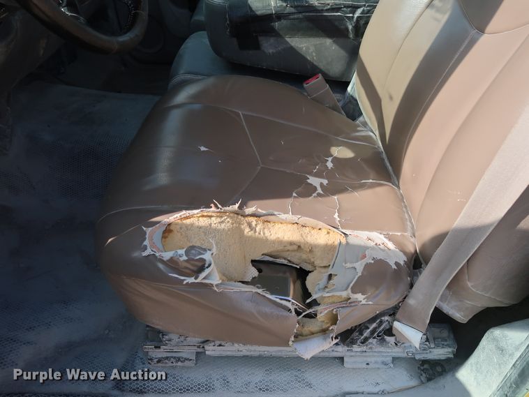 image for item GE9012 2010 Chevrolet Silverado 2500 pickup truck