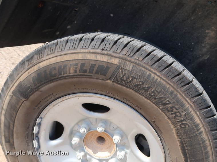 image for item GE9012 2010 Chevrolet Silverado 2500 pickup truck