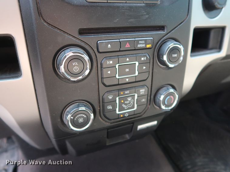 image for item GE9013 2013 Ford F150 XLT SuperCrew pickup truck