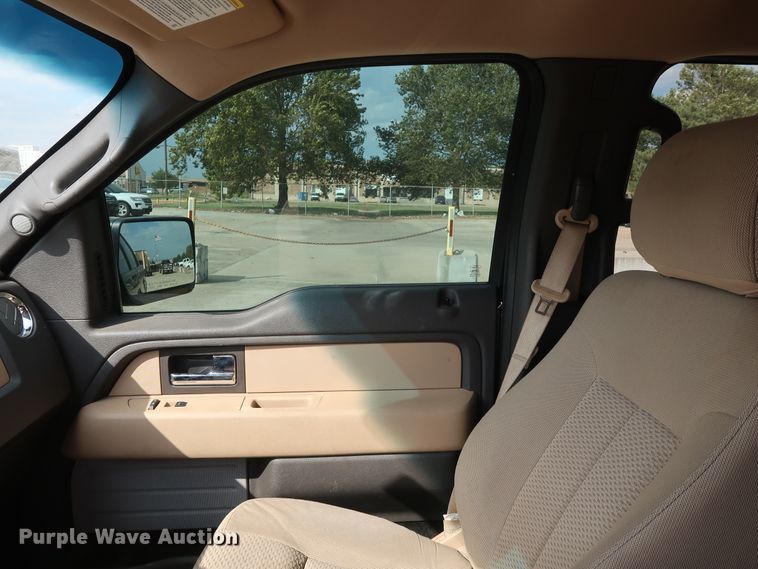 image for item GE9013 2013 Ford F150 XLT SuperCrew pickup truck