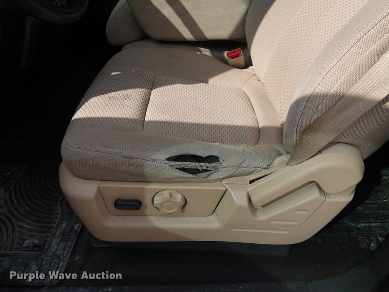 image for item GE9013 2013 Ford F150 XLT SuperCrew pickup truck