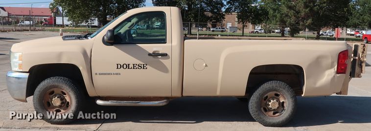 image for item GE9014 2008 Chevrolet Silverado 2500HD pickup truck