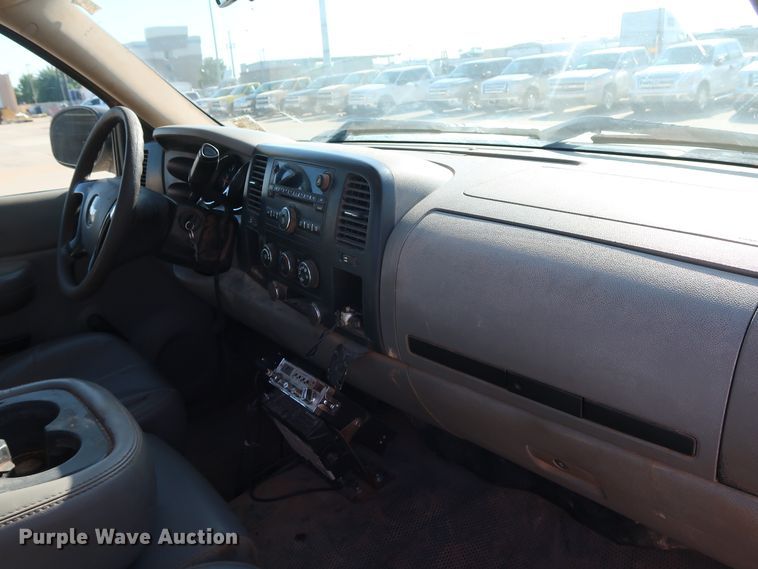 image for item GE9014 2008 Chevrolet Silverado 2500HD pickup truck