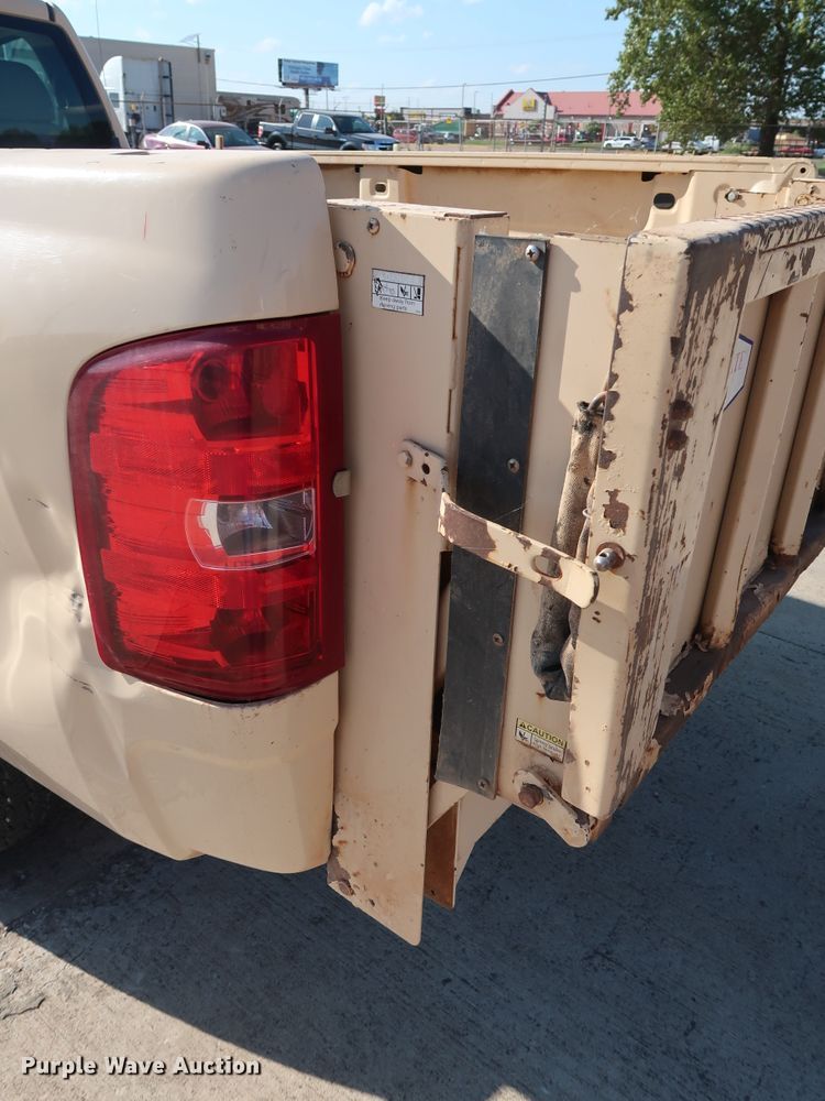 image for item GE9014 2008 Chevrolet Silverado 2500HD pickup truck